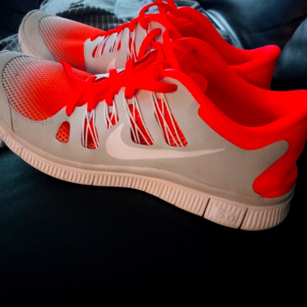 Men's size 11 Nike, New